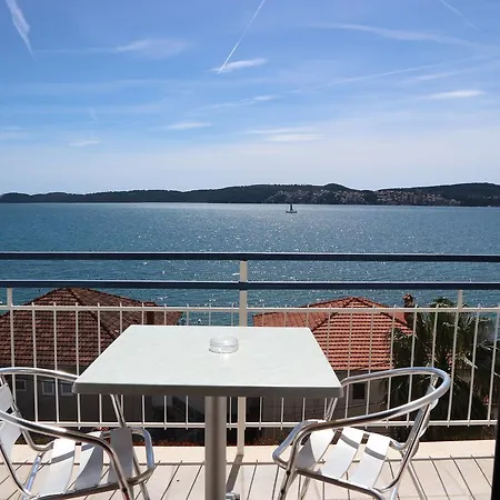 Hotel Bavaria Trogir 3*